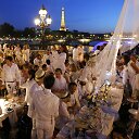 „Diner en Blanc“ – vakarienė baltai